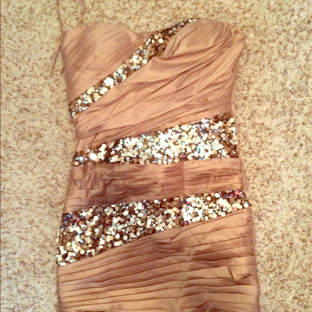 Women’s prom dress (perfect for after prom)